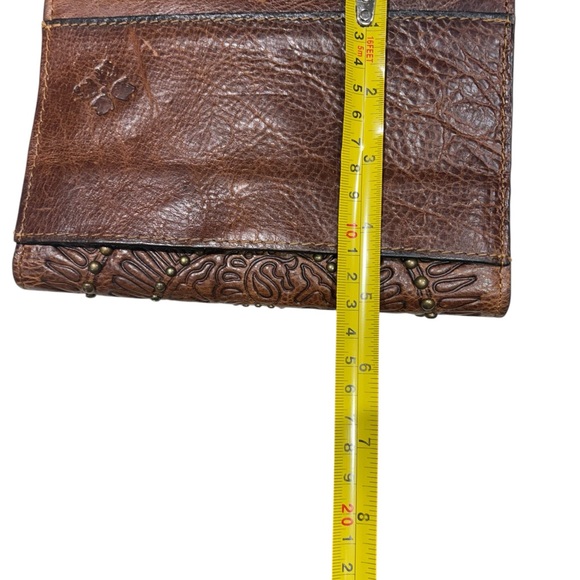 Patricia Nash Colli Brown Leather Trifold Tasseled Wallet - Picture 9 of 9